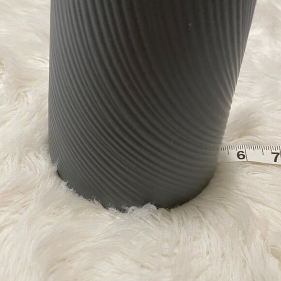 New condition, 6 inch tall, 5.5 inch opening Gray ceramic planter pot - Picture 8 of 10